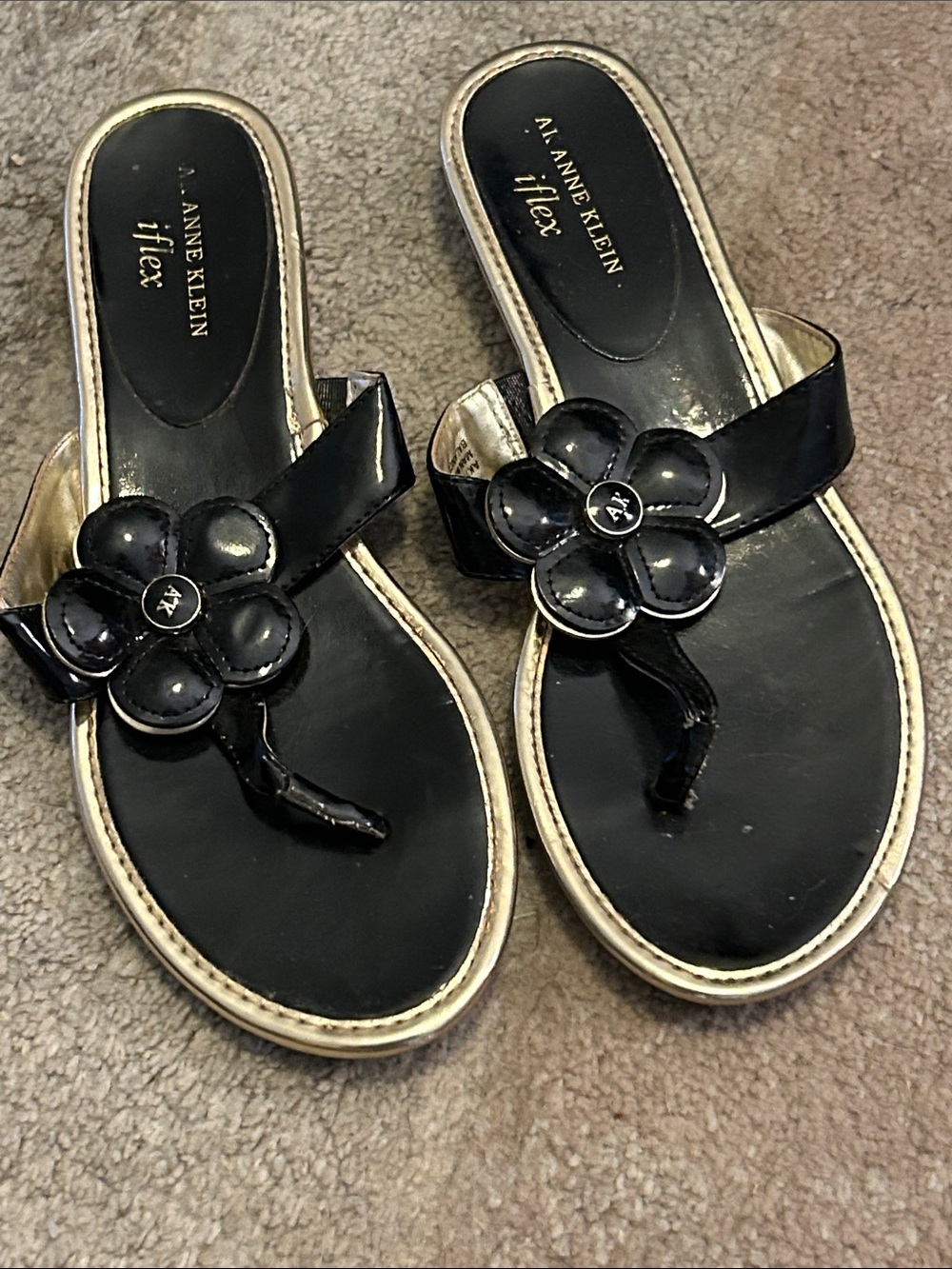 Anne Klein Black Patent Flower Thong Sandals